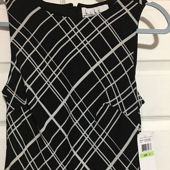 (NWT) Nicole Miller Dress with ruffle bottom - Picture 4 of 11